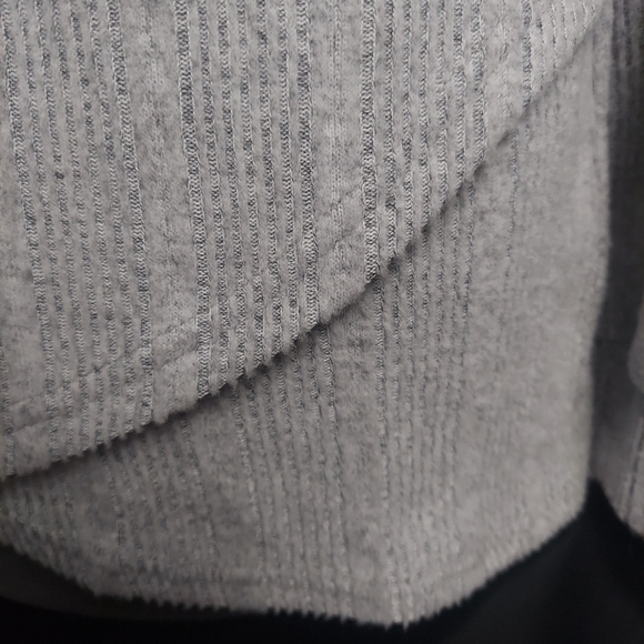 Cupshe Soft Lightweight Longsleeve Wrap Sweater - Picture 5 of 6